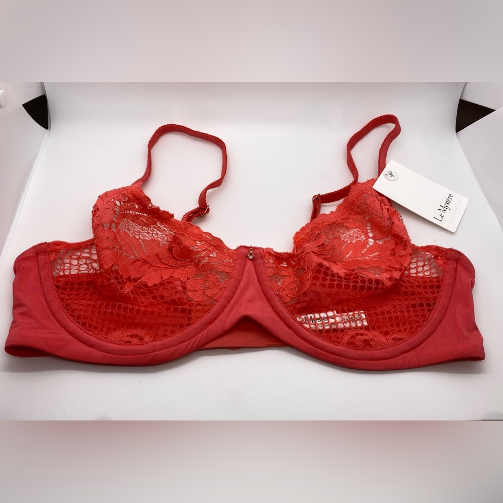 Le Mystere Lace Allure unlined bra 34 D NWT coral